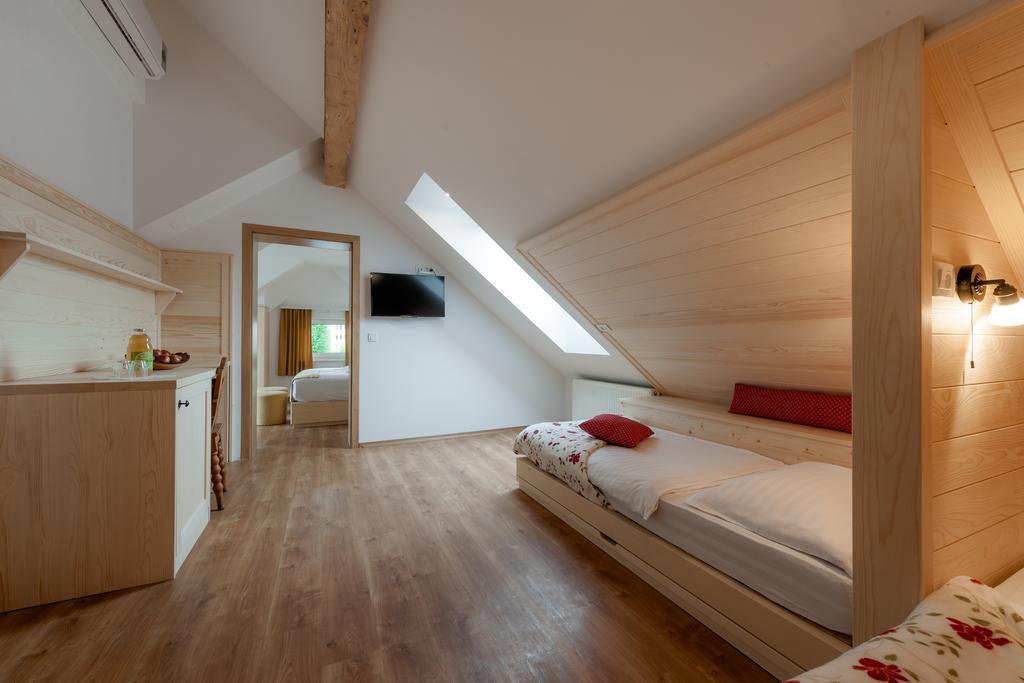 Kunstelj Pension Радовлица Экстерьер фото