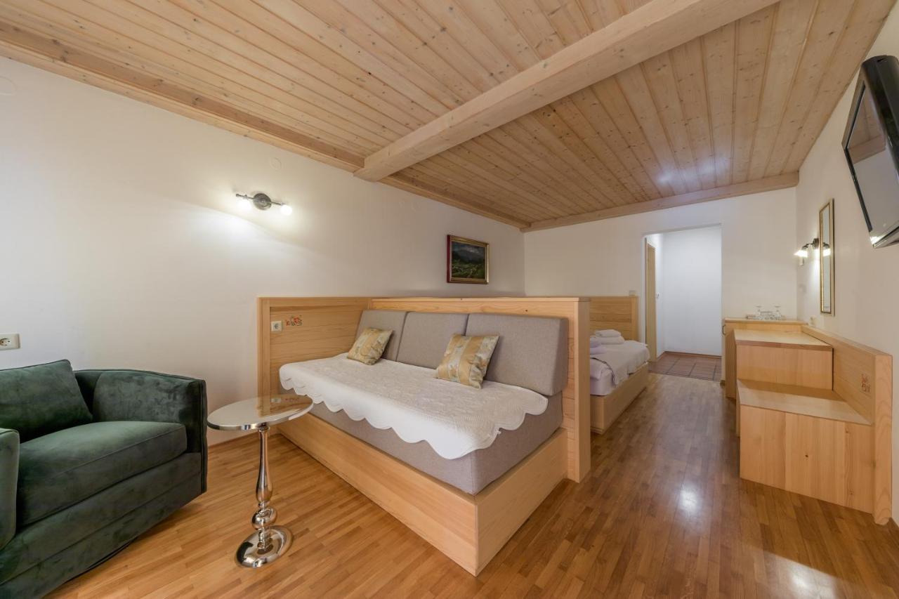 Kunstelj Pension Радовлица Экстерьер фото