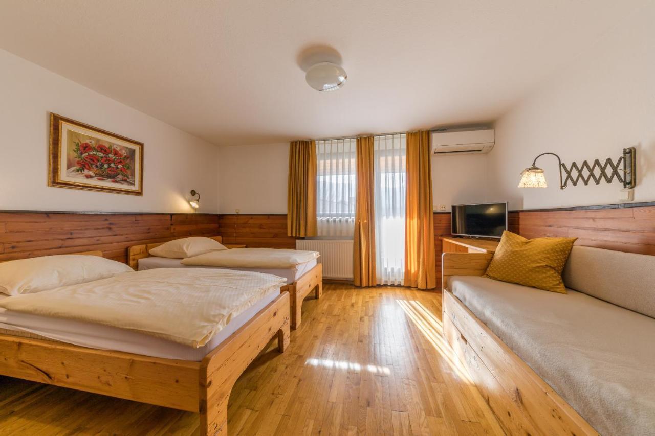 Kunstelj Pension Радовлица Экстерьер фото