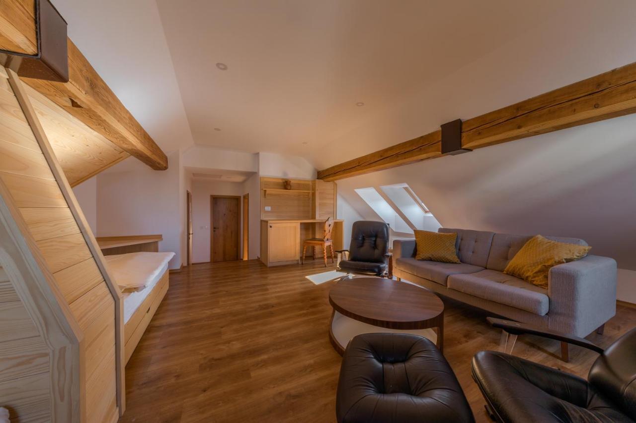 Kunstelj Pension Радовлица Экстерьер фото